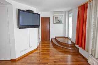 HOTEL-CREINA---Room-Deluxe-Suite-6-r1