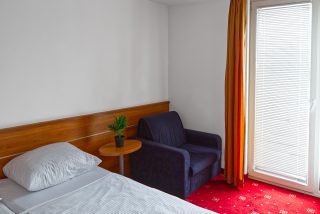 HOTEL-CREINA---Room-Double-Twin-08-r1