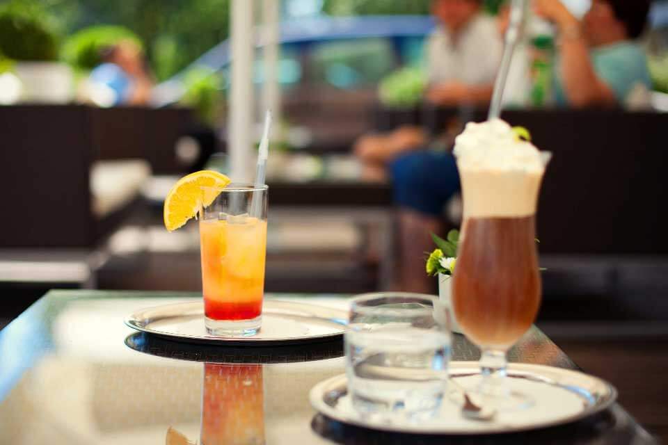 HOTEL CREINA - Cafe Creina / Kavarna Creina